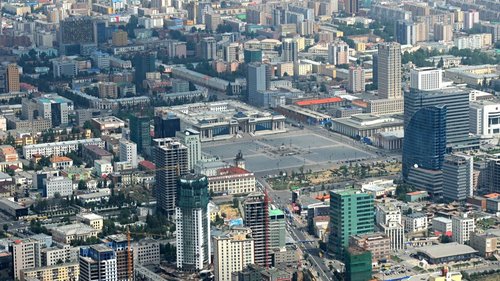 Хоёр “засаг”-тай явсаар байх уу, Хотын даргыг сайд болгох уу